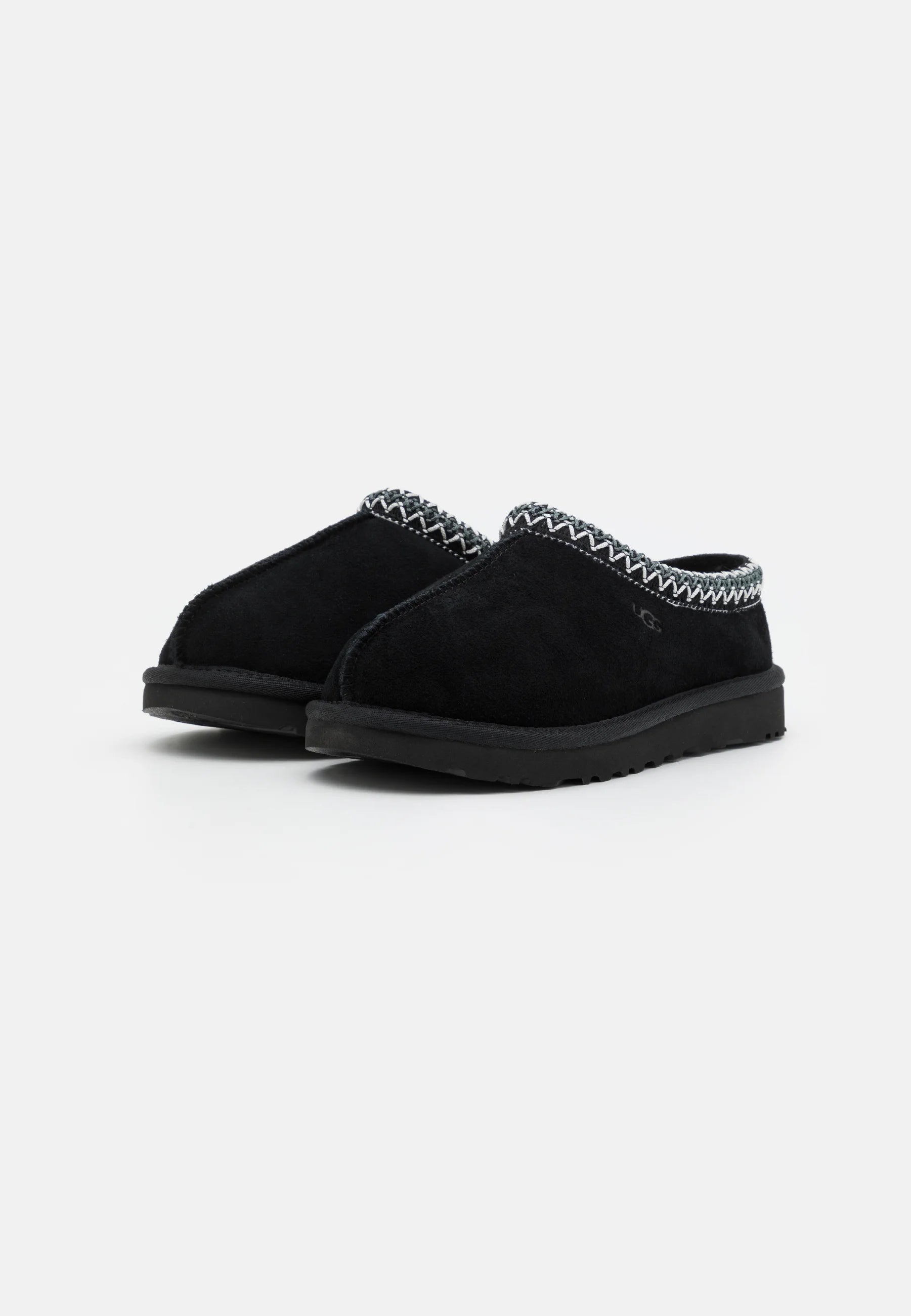 Ugg Tasman Slipper black
set fra fronten