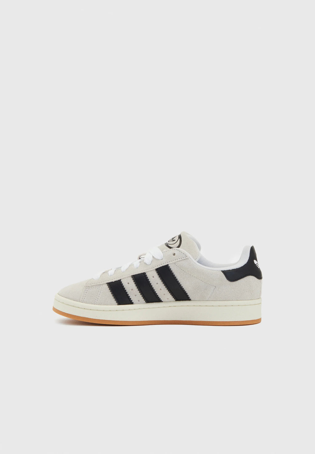 Adidas Campus 00's Crystal White Core Black
Dette er de perfekte og unikke, Campus 00s som er perfekte til enhver lejlighed. De er et sikkert valg, hvis du vil skille dig ud fra mængden. 
Perfekt valg for enhver Adidas elsker
set fra inder siden