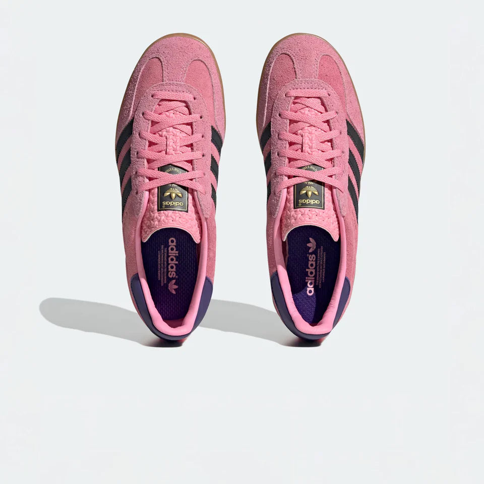 Adidas Gazelle indoor Bliss pink, den perfekte sneaker til hverdagen. 
set fra toppen