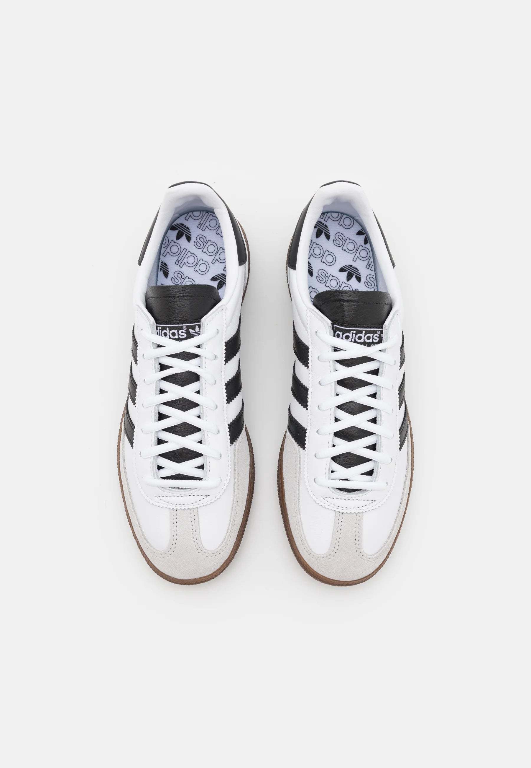 Adidas Handball Spezial White Black Gum
Shop dit næste par Handball Spezial. Disse Handball Spezial, er de perfekte sneaker til enhver lejlighed. Deres elegante design sikre dig en alsidig sneaker. 
set fra toppen