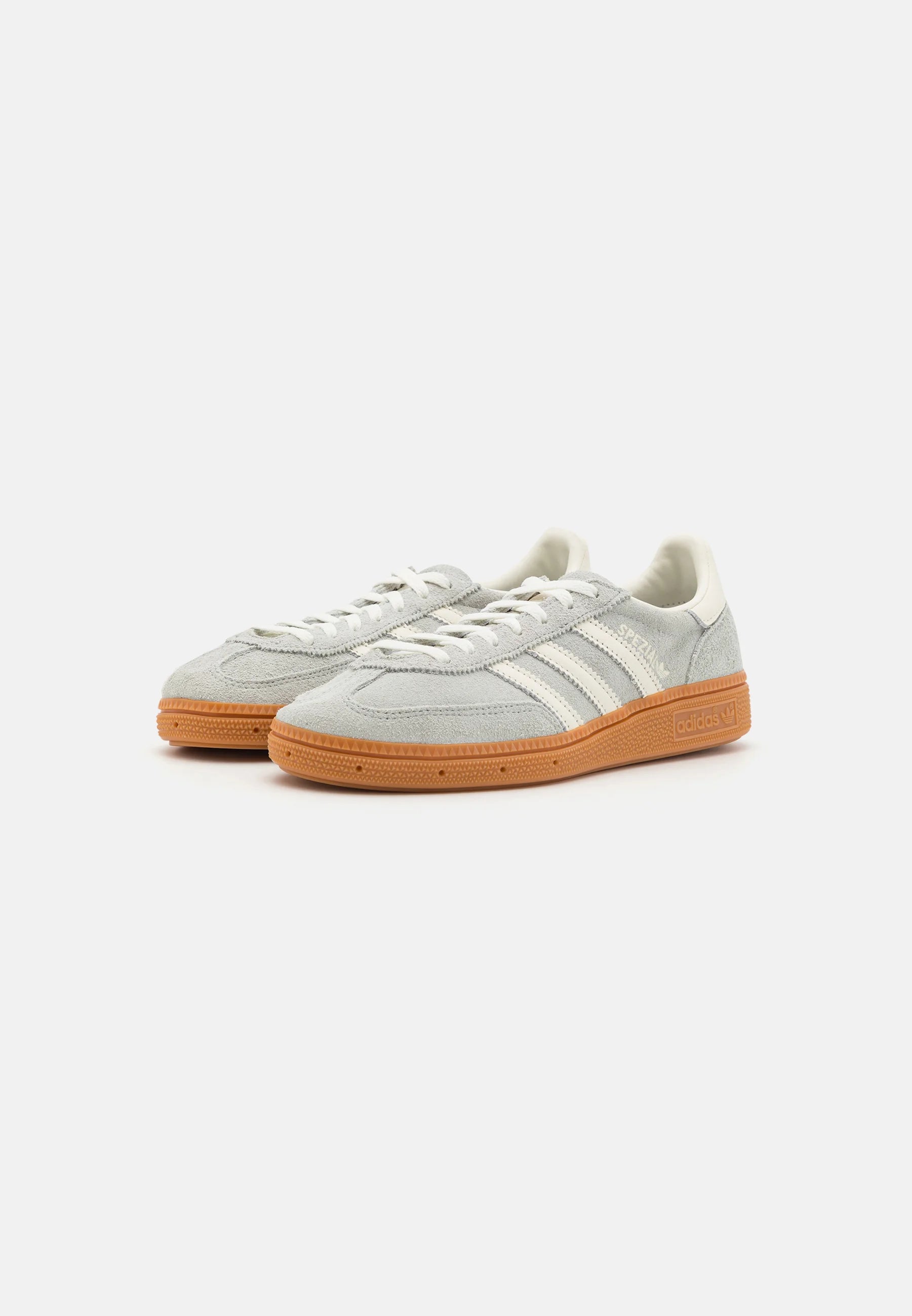 Adidas Handball Spezial Wonder Silver
Shop dit næste par Handball Spezial. Disse Handball Spezial Wonder Silver, er de perfekte sneaker til enhver lejlighed. Deres elegante design sikre dig en alsidig sneaker. 
Set fra siden