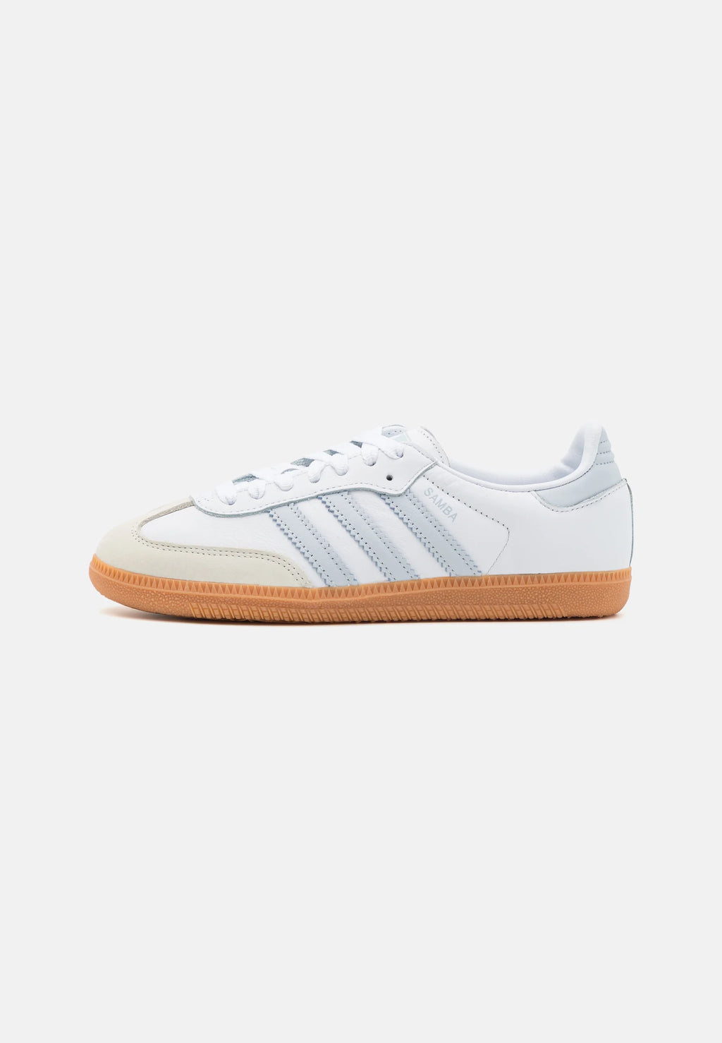 Adidas Samba Og Halo blue 
Shop dit næste par Adidas Samba her hos os. Samba er den perfekte kvalitets sko, med sin yderst gode komfort er det den perfekte sneaker til alle. Køb dem lige her
set fra siden