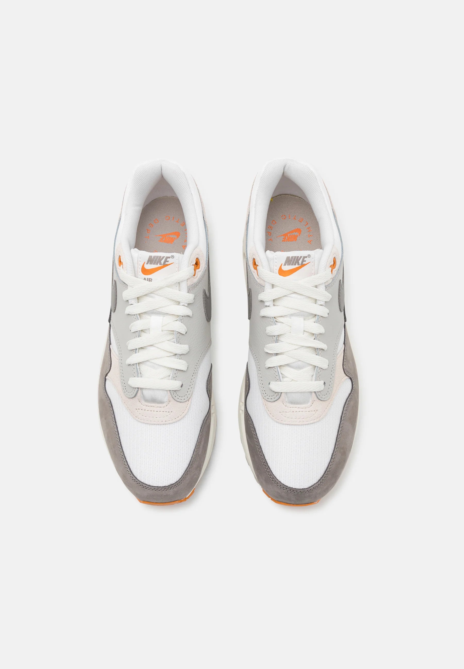 Nike_Air_Max_1_Light iron ore
De perfekte Air max 1 fra Nike af. Disse sneakers går godt til de fleste outfits. De er sikrede at få dig til at skille dig ud. Perfekte Sneakers til enhver lejlighed
set fra toppen