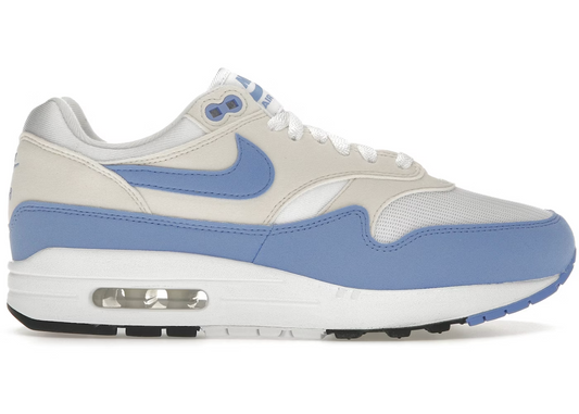 Nike Air Max 1 Royal Pulse wmns 
De perfekte Air max 1 fra Nike af. Disse sneakers går godt til de fleste outfits. De er sikrede at få dig til at skille dig ud. Perfekte Sneakers til enhver 
set fra siden