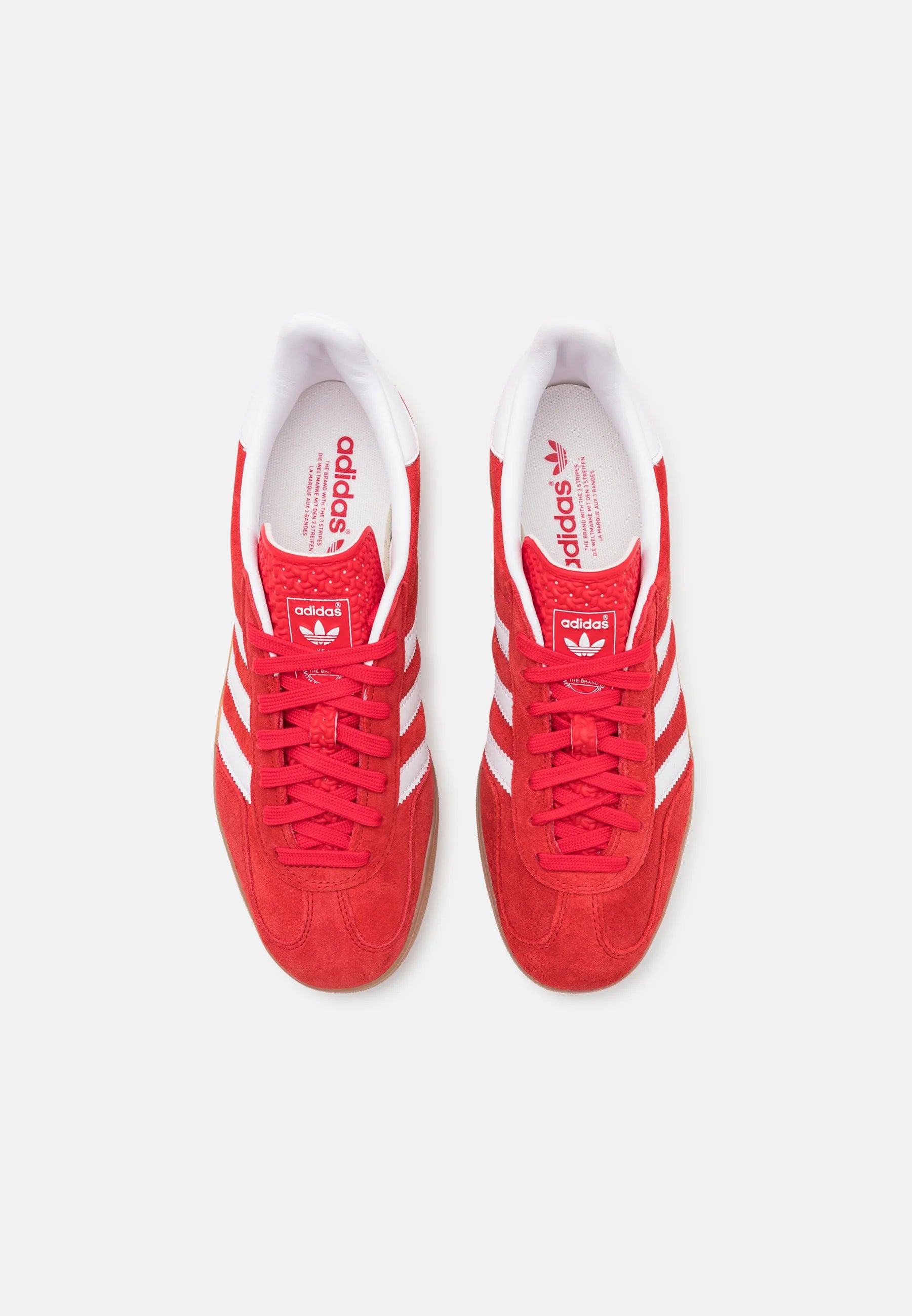adidas Gazelle Indoor Better Scarlet
Shop den perfekte sneaker. Adidas Gazelle indoor better scarlet, denne sneaker er perfekt til både inddøres brug og perfekt til gadebillet.
set fra toppen